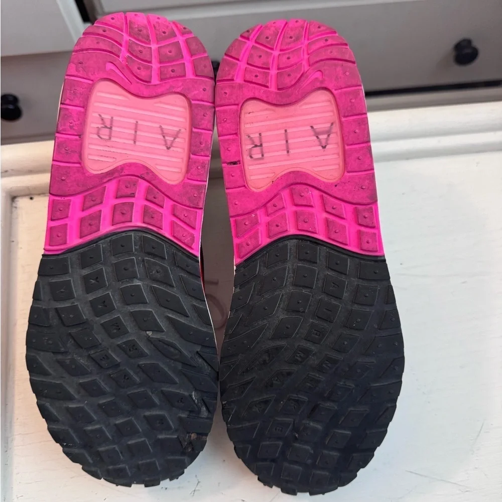 Nike Women's Air Max Solo White and Pink Sneakers